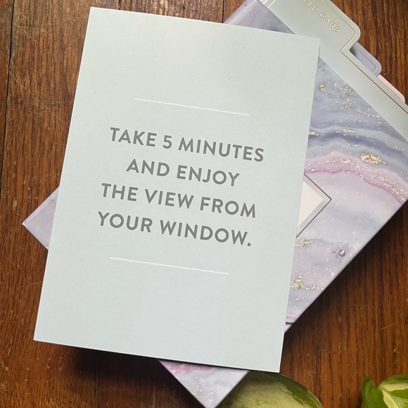 Èccolo “Wellness in a Box” Self Care Cards - Picture 3 of 11